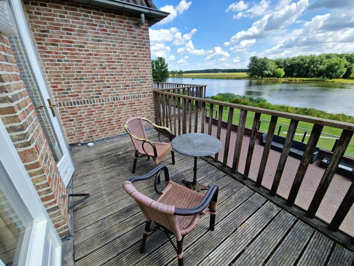 Het Maashotel Broekhuizen  Exteriör bild